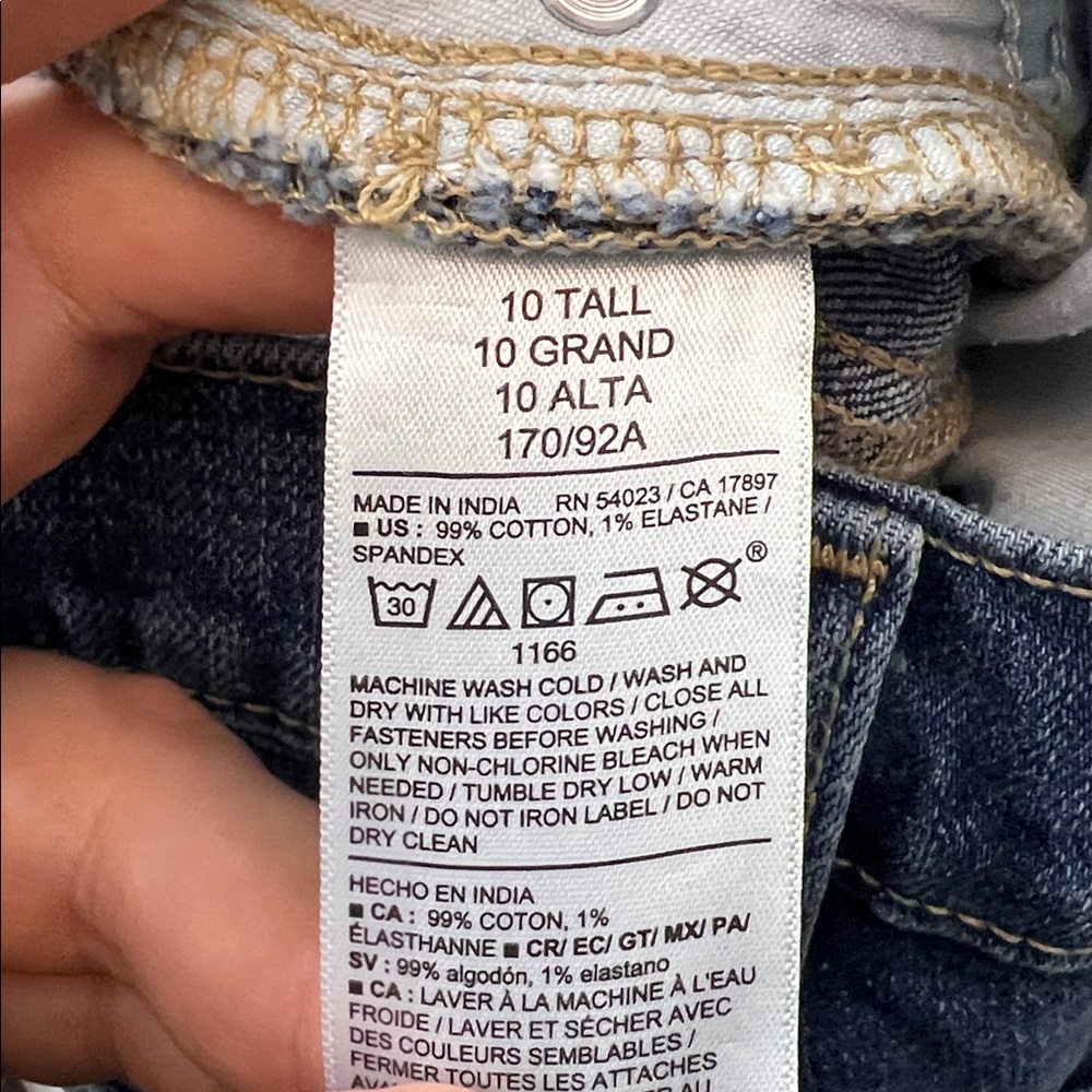 Old Navy Barrel High Rise 10 tall - Picture 6 of 9